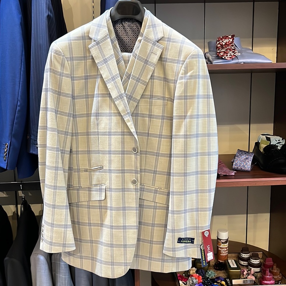 Studio Ferra Tan Plaid 3-Piece Suit - Size 40R/34W (NWT)